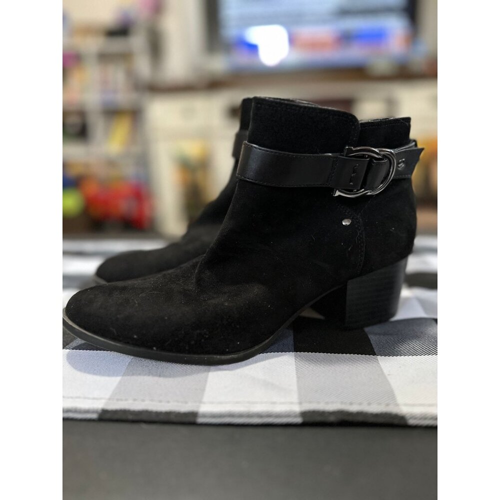 Unisa Black Buckle Top Bootie in 7